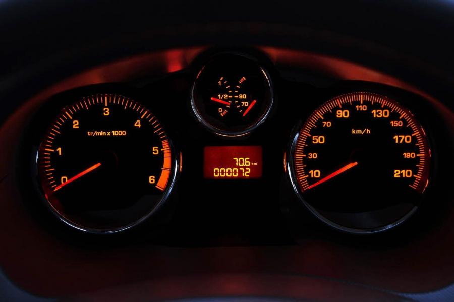  Peugeot 206 Plus 2009 года  (фото 3 из 49)